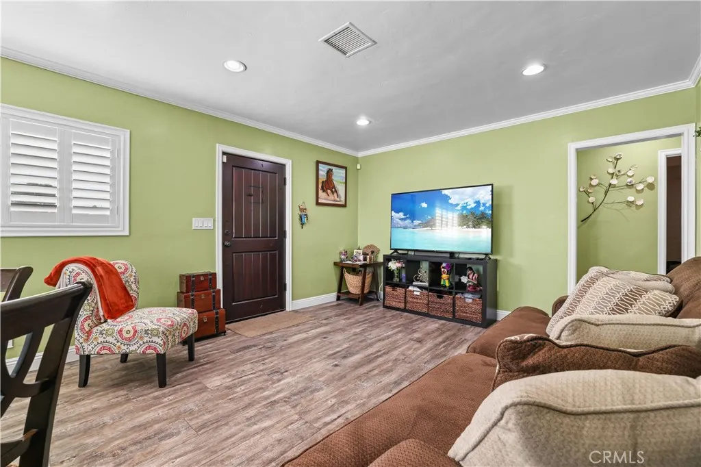 4106 Goodman, Riverside, California 92503 home-pic-3