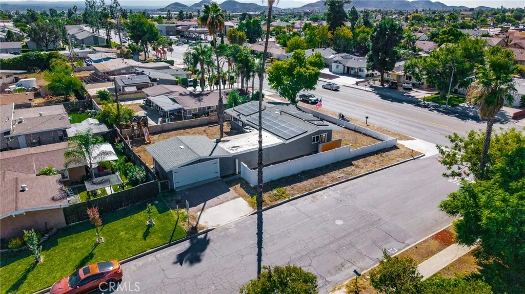 827 S Riverside, Rialto, California 92376 home-pic-41