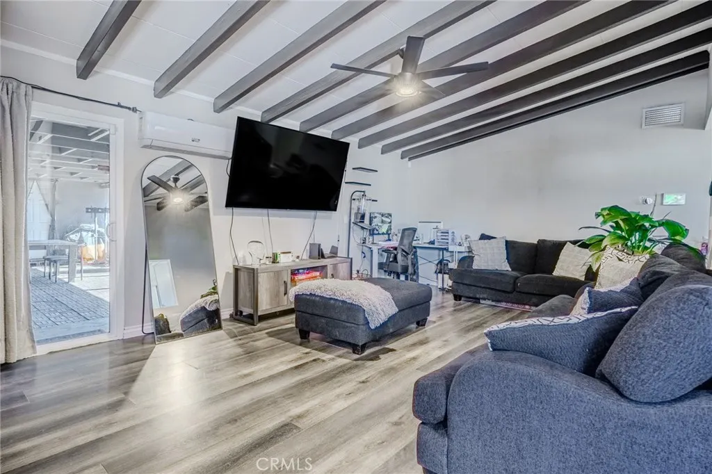 827 S Riverside, Rialto, California 92376 home-pic-8