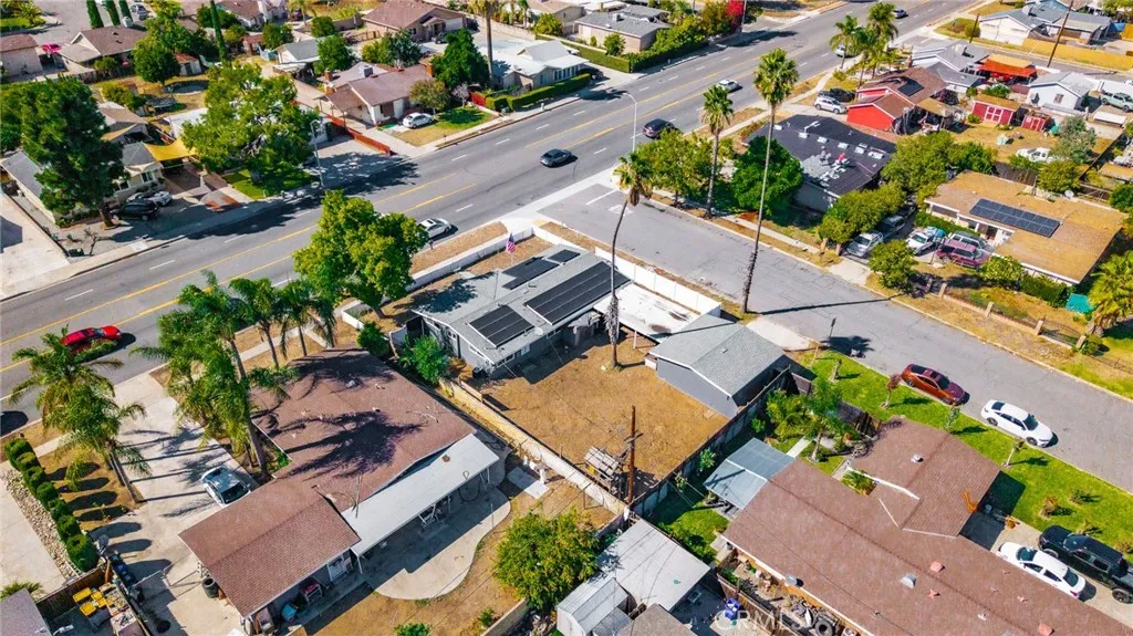 827 S Riverside, Rialto, California 92376 home-pic-42