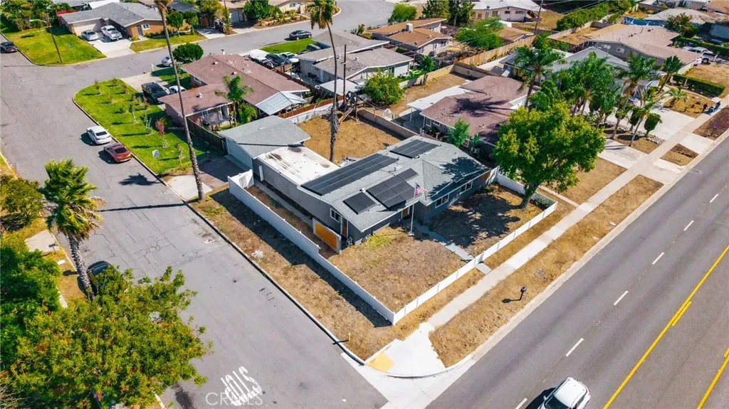 827 S Riverside, Rialto, California 92376 home-pic-43