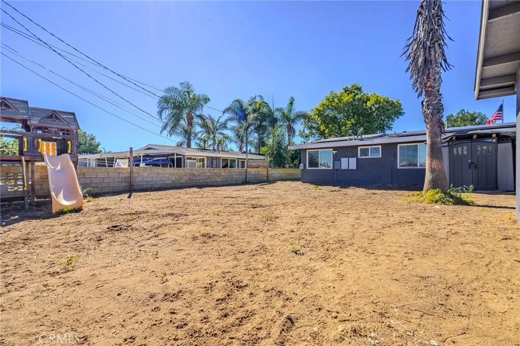 827 S Riverside, Rialto, California 92376 home-pic-50