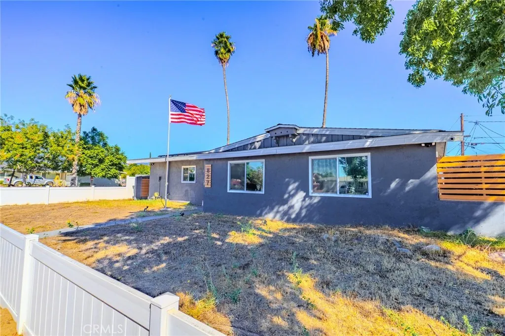 827 S Riverside, Rialto, California 92376 home-pic-4
