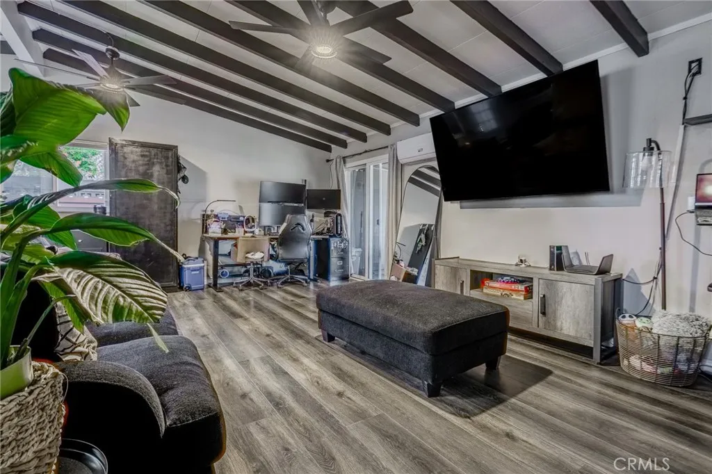 827 S Riverside, Rialto, California 92376 home-pic-9