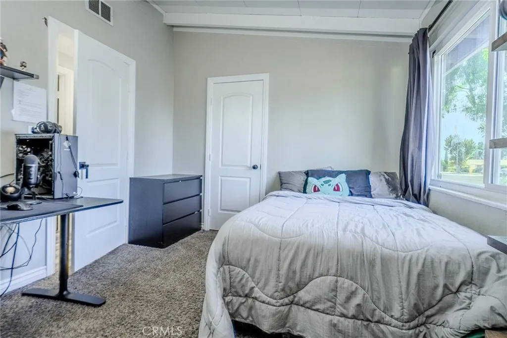 827 S Riverside, Rialto, California 92376 home-pic-15