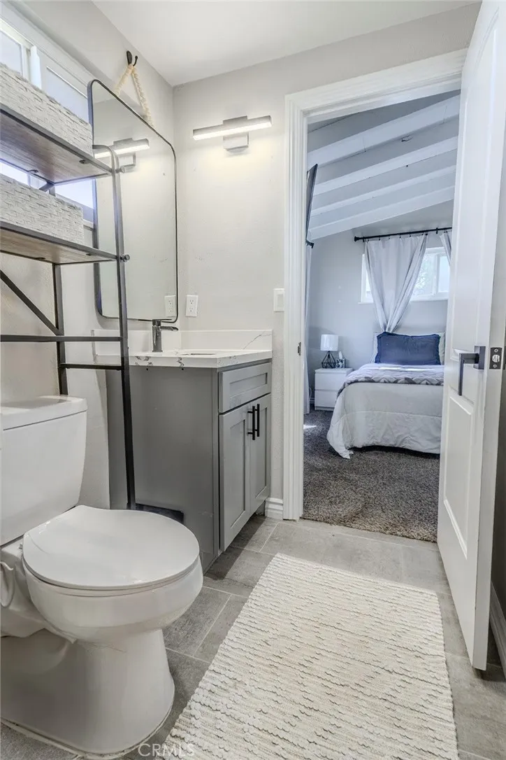 827 S Riverside, Rialto, California 92376 home-pic-16