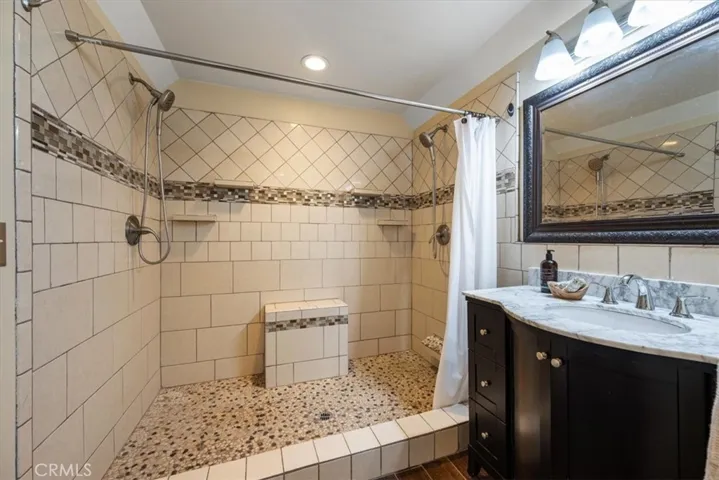 Custom Spa Double Shower