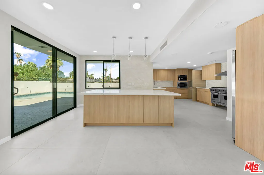 2011 S Tulare Drive, Palm Springs, California 92264 home-pic-41