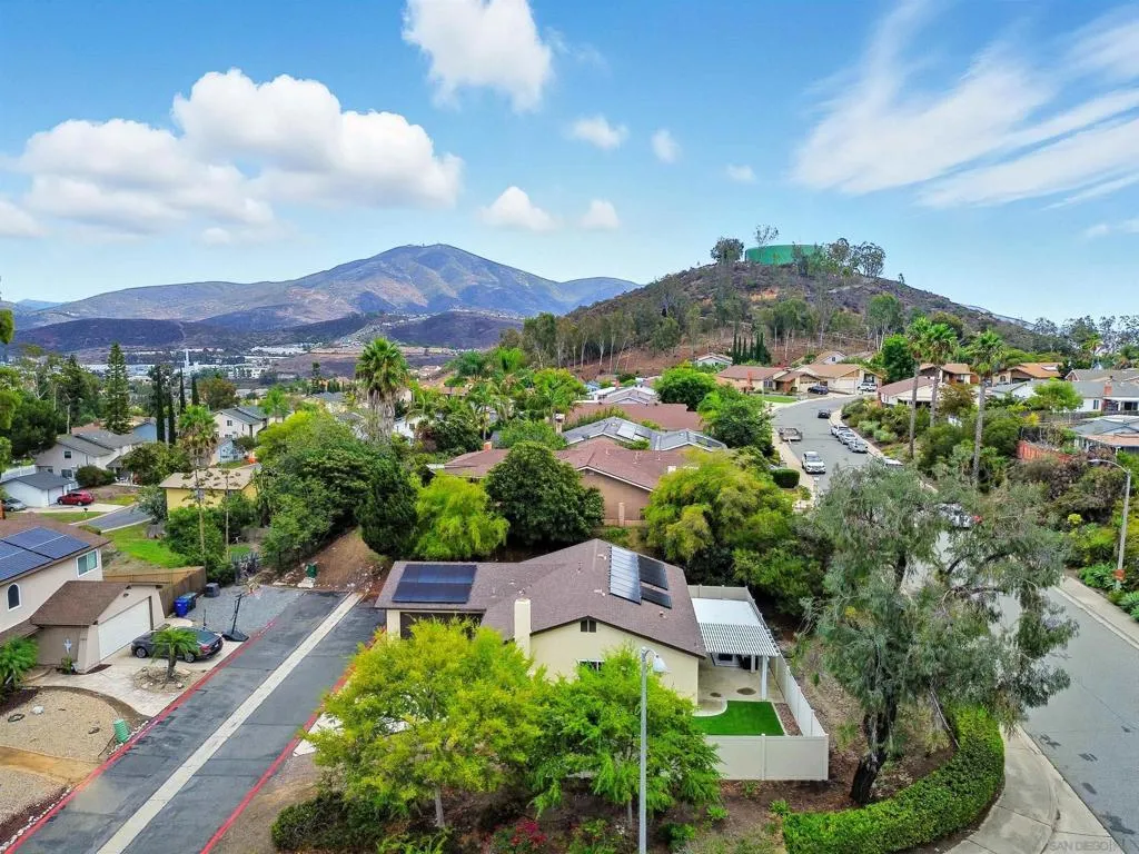 2304 Meadowridge Pl, Spring Valley, California 91977 home-pic-0
