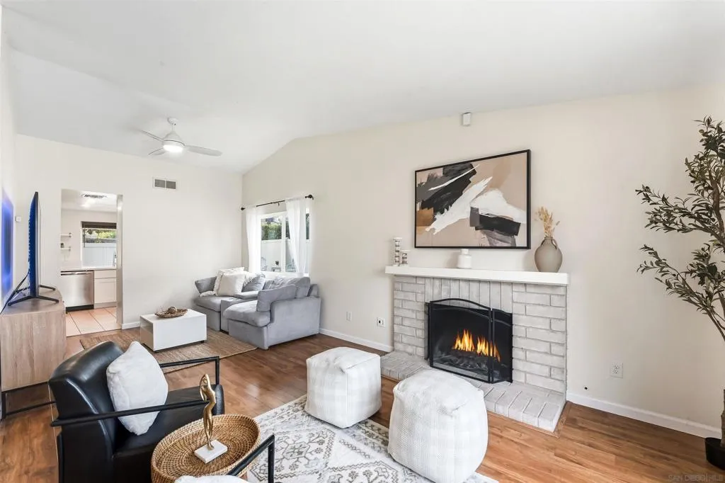 2304 Meadowridge Pl, Spring Valley, California 91977 home-pic-1