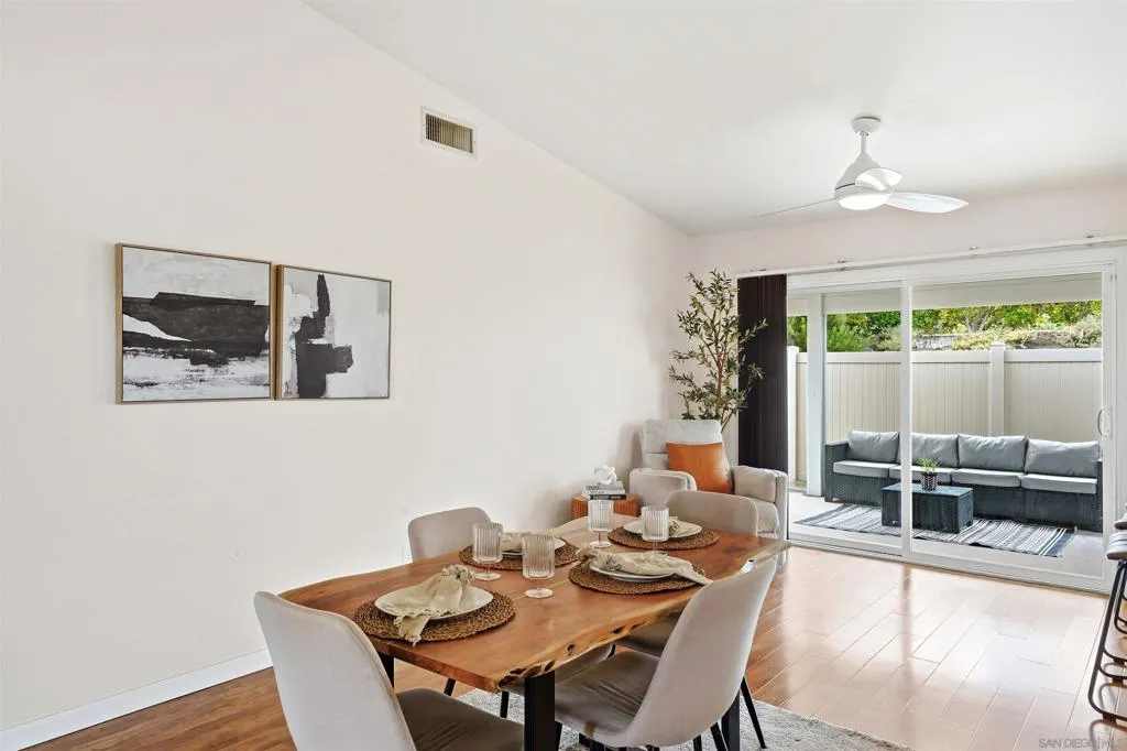 2304 Meadowridge Pl, Spring Valley, California 91977 home-pic-12