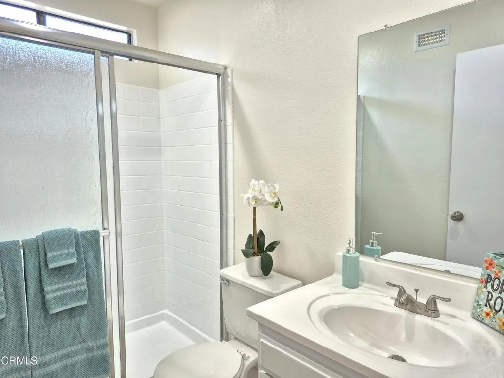 17101 Village 17, Camarillo, California 93012 home-pic-17