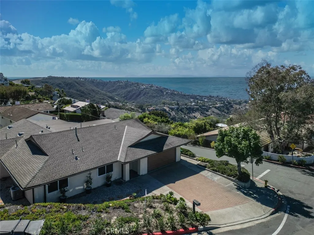 2615 Temple Hills, Laguna Beach, California 92651 home-pic-19