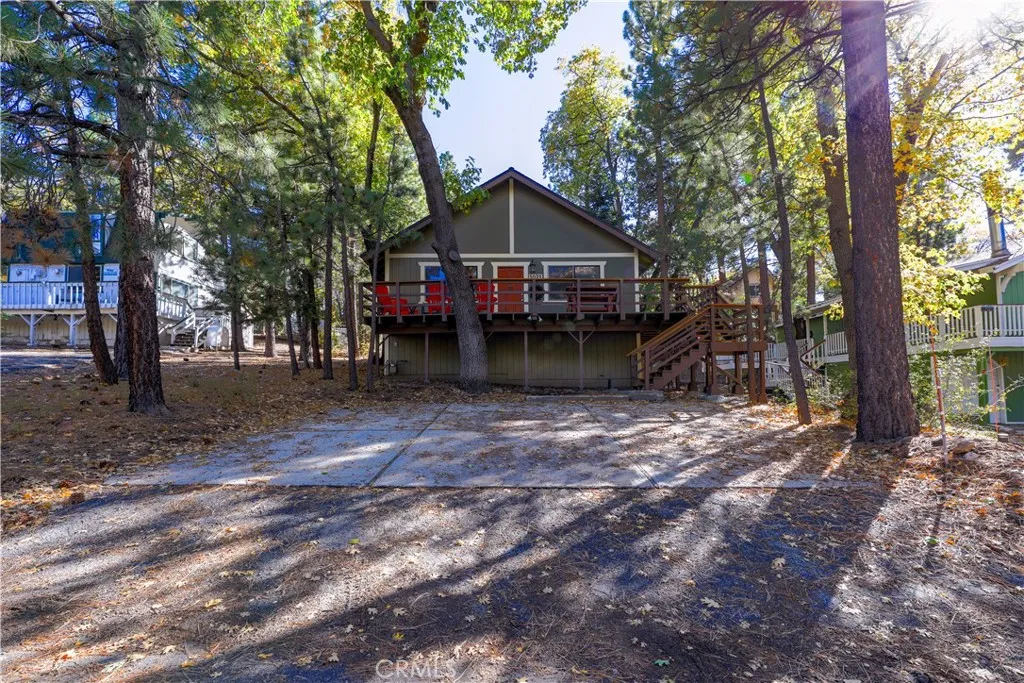 1021 Villa Grove, Big Bear City, California 92314 home-pic-19