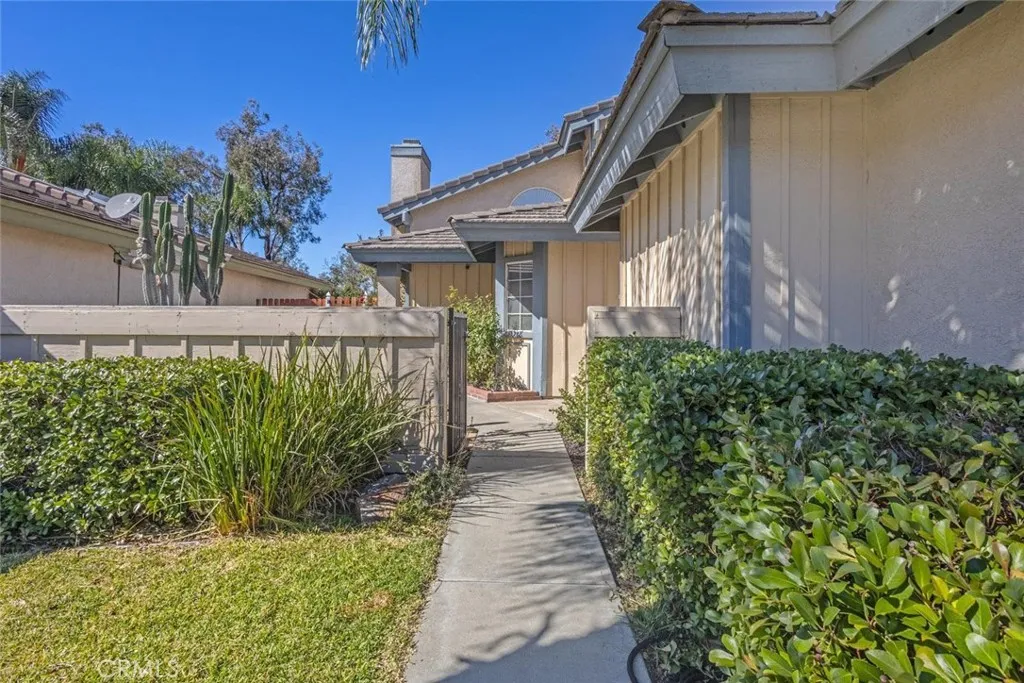 31670 Corte Encinas, Temecula, California 92592 home-pic-2