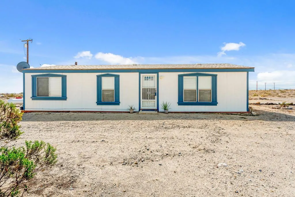 2610 Dana Avenue, Thermal, California 92274 home-pic-6