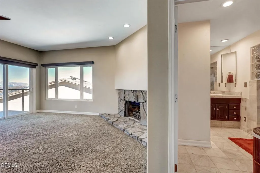 561 S Ventu Park Road, Thousand Oaks, California 91320 home-pic-24