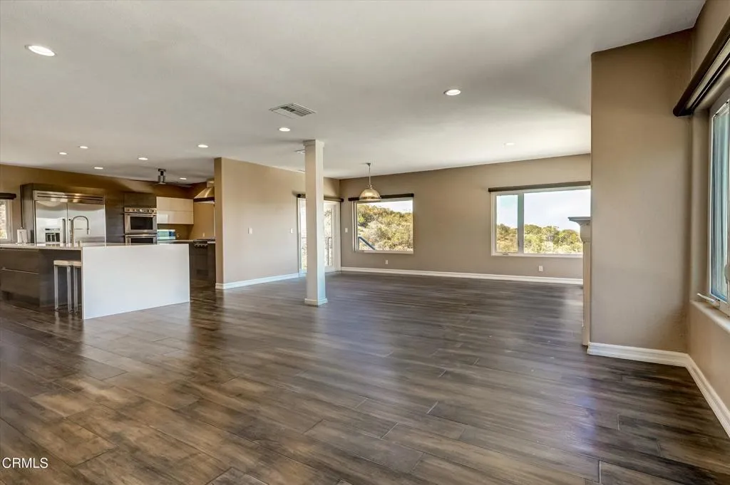 561 S Ventu Park Road, Thousand Oaks, California 91320 home-pic-8