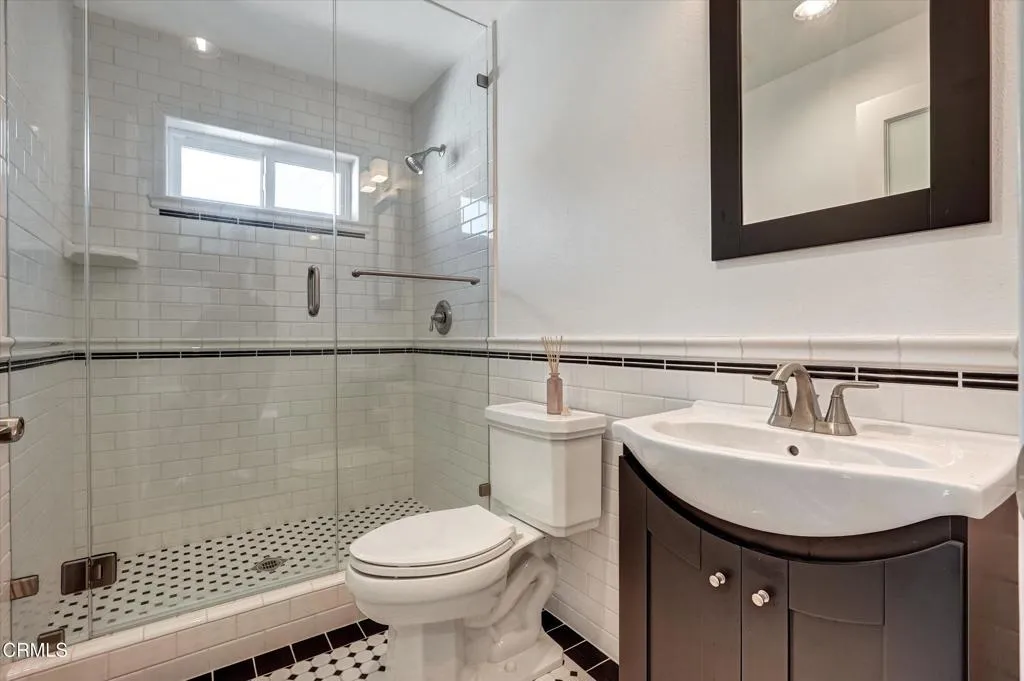 561 S Ventu Park Road, Thousand Oaks, California 91320 home-pic-51