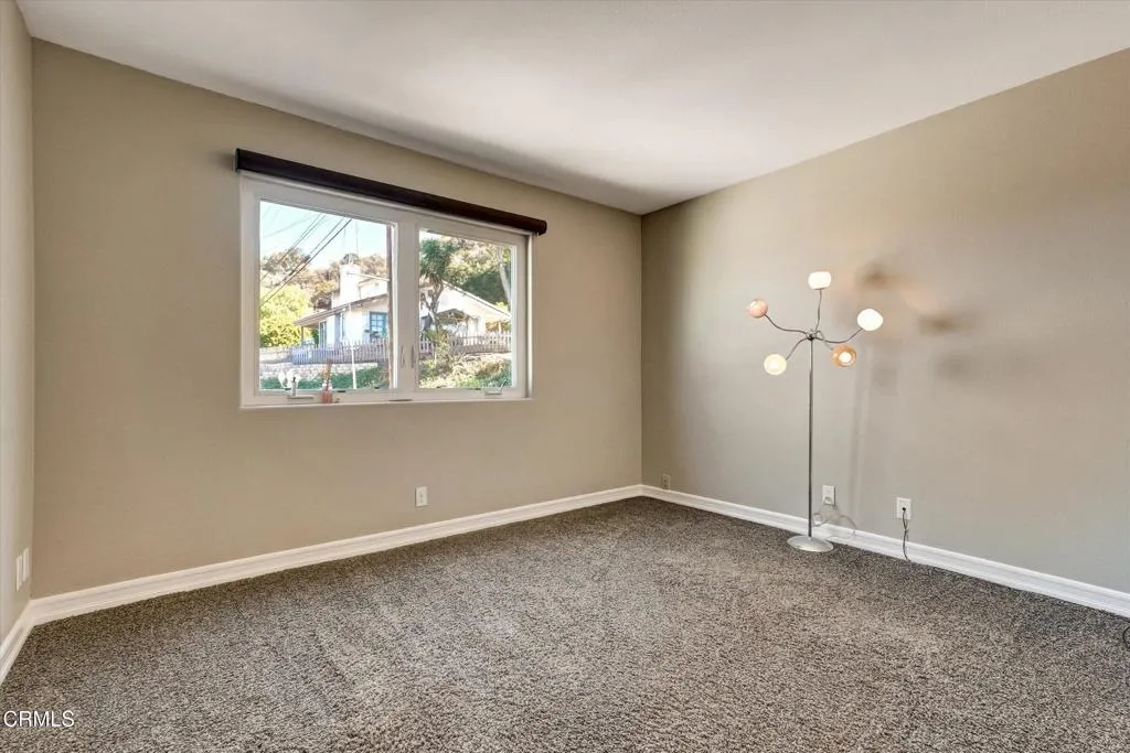 561 S Ventu Park Road, Thousand Oaks, California 91320 home-pic-35