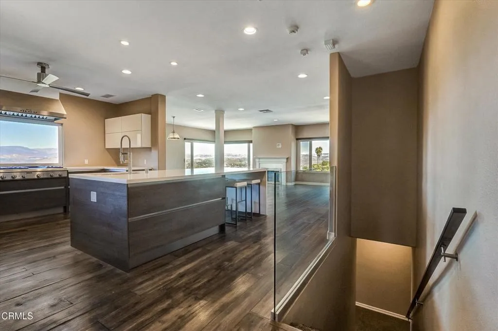 561 S Ventu Park Road, Thousand Oaks, California 91320 home-pic-13