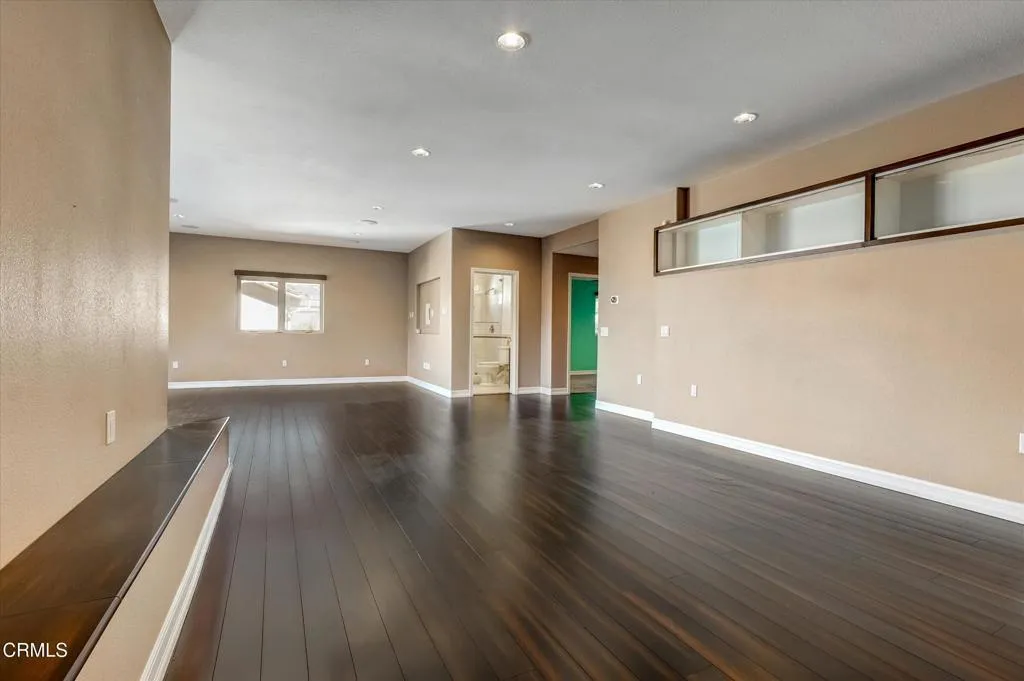 561 S Ventu Park Road, Thousand Oaks, California 91320 home-pic-50