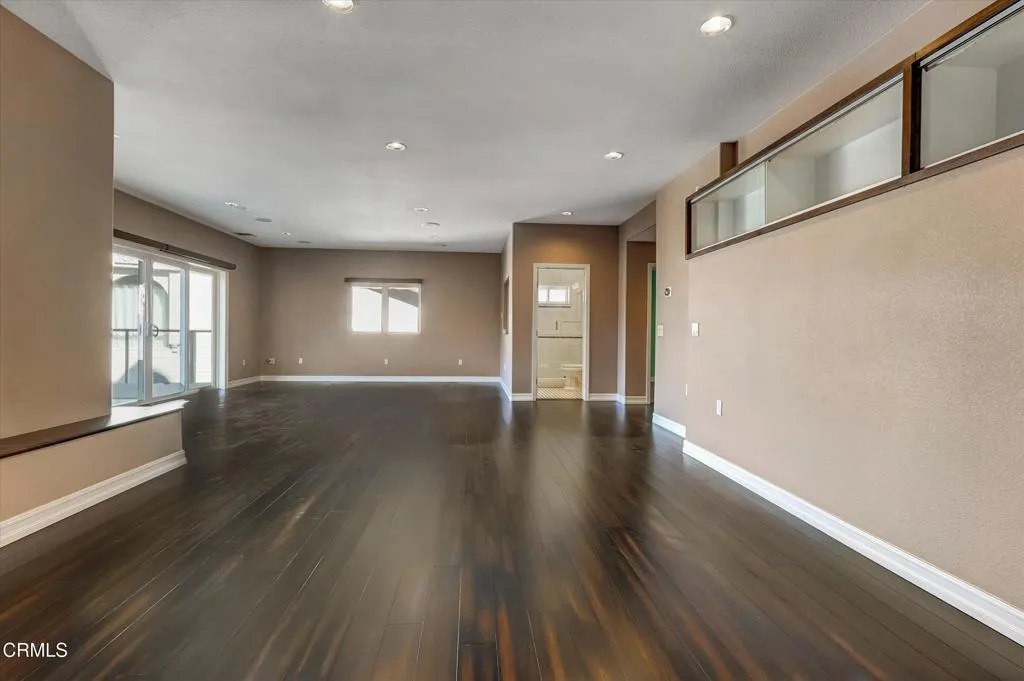 561 S Ventu Park Road, Thousand Oaks, California 91320 home-pic-49