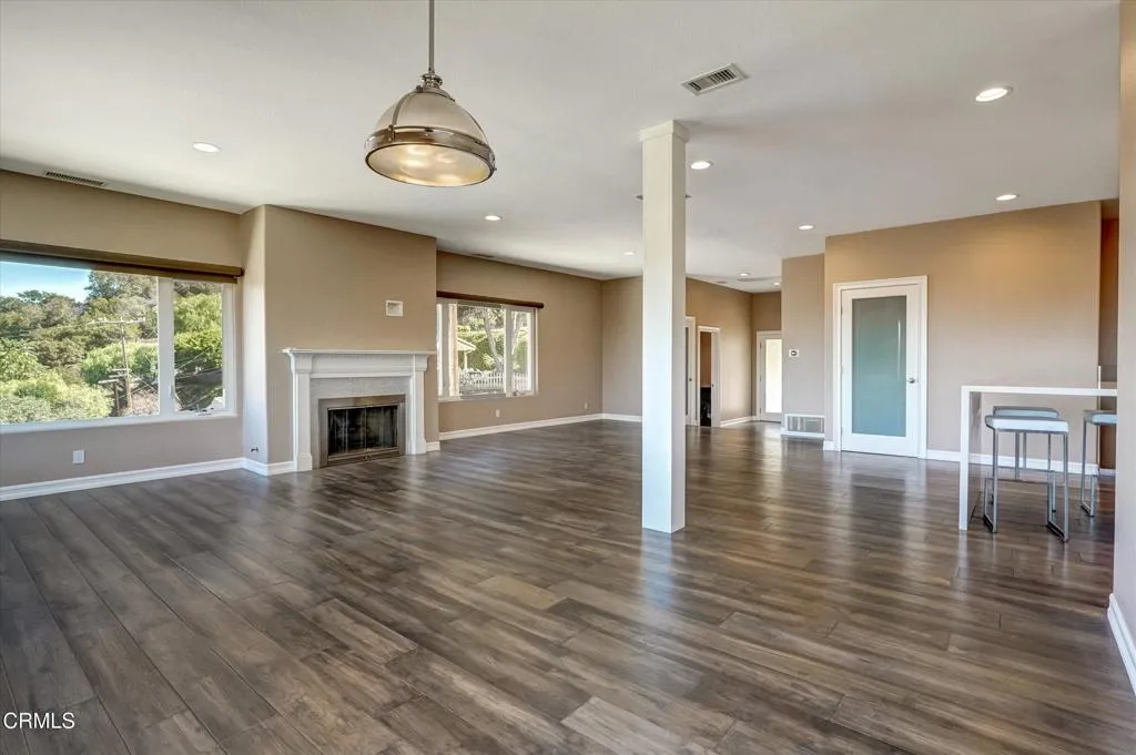 561 S Ventu Park Road, Thousand Oaks, California 91320 home-pic-9