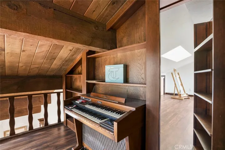 Peek inside to the secret room.