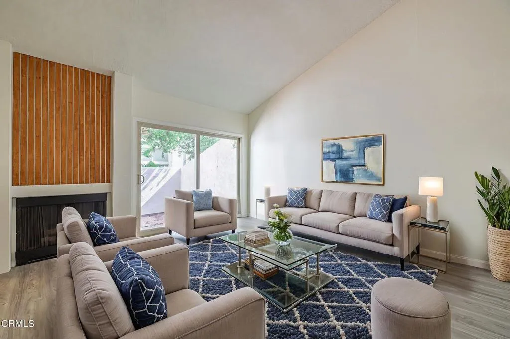 22239 1/4 Erwin Street, Woodland Hills, California 91367 home-pic-14