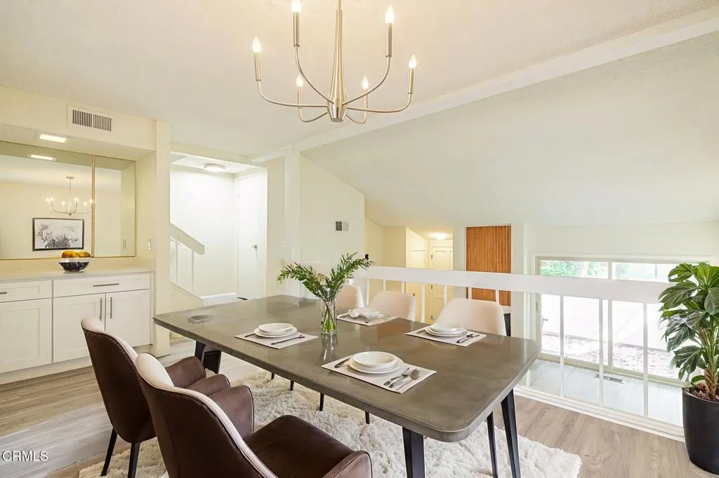22239 1/4 Erwin Street, Woodland Hills, California 91367 home-pic-16