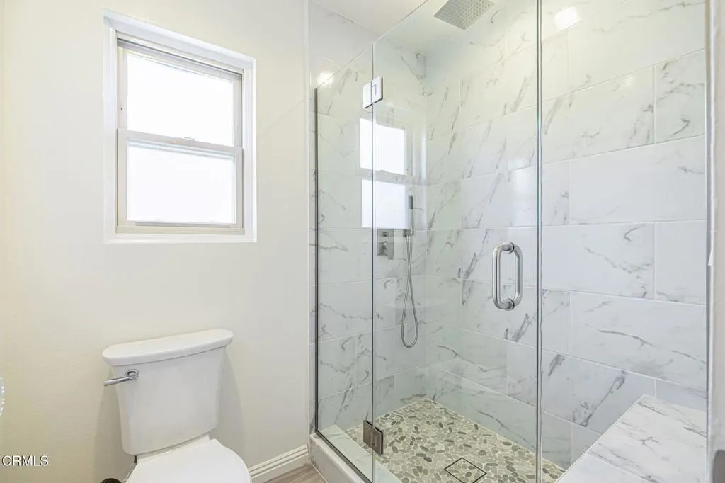 22239 1/4 Erwin Street, Woodland Hills, California 91367 home-pic-32