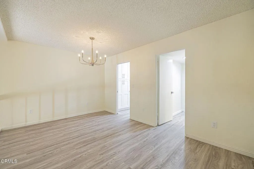 22239 1/4 Erwin Street, Woodland Hills, California 91367 home-pic-18