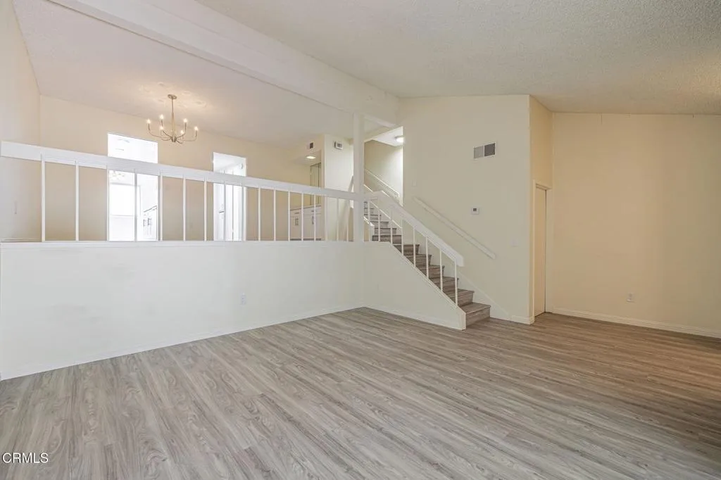 22239 1/4 Erwin Street, Woodland Hills, California 91367 home-pic-12