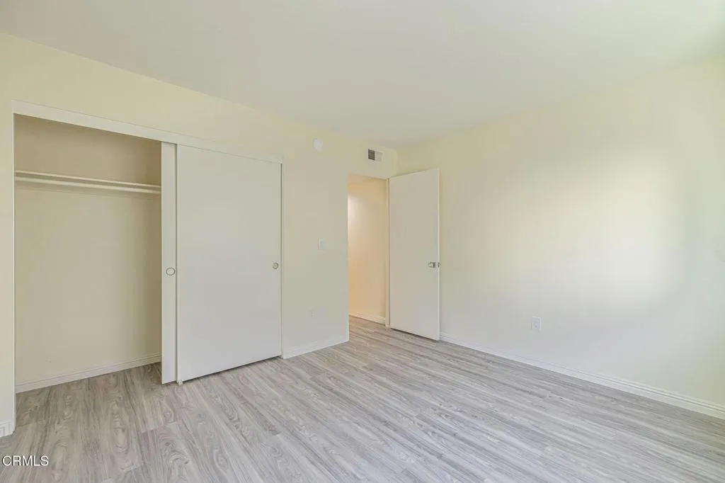 22239 1/4 Erwin Street, Woodland Hills, California 91367 home-pic-38