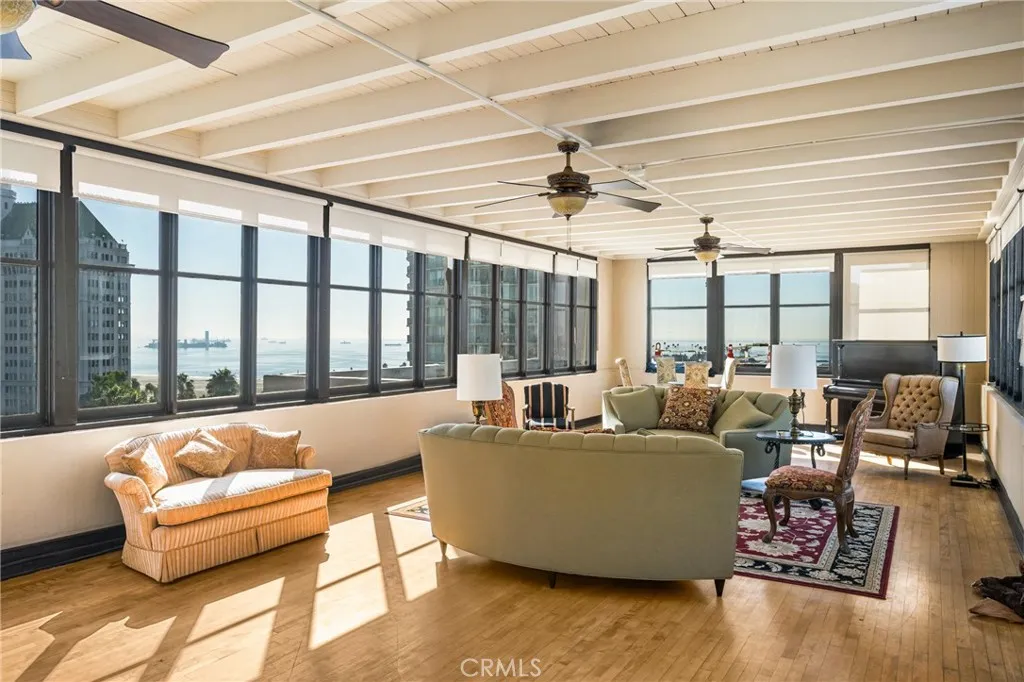 10 Atlantic, Long Beach, California 90802 home-pic-22