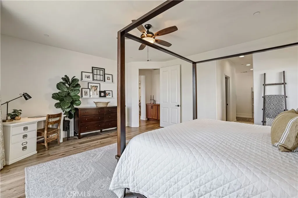 28658 Farrier Drive, Valencia, California 91354 home-pic-17