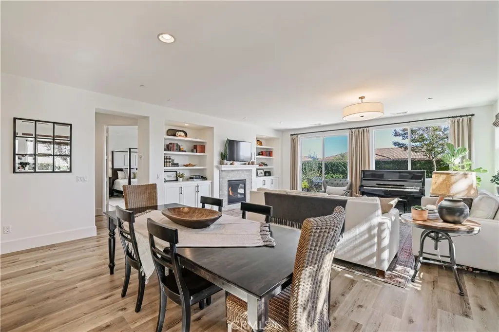 28658 Farrier Drive, Valencia, California 91354 home-pic-8