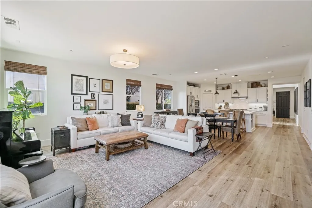 28658 Farrier Drive, Valencia, California 91354 home-pic-14