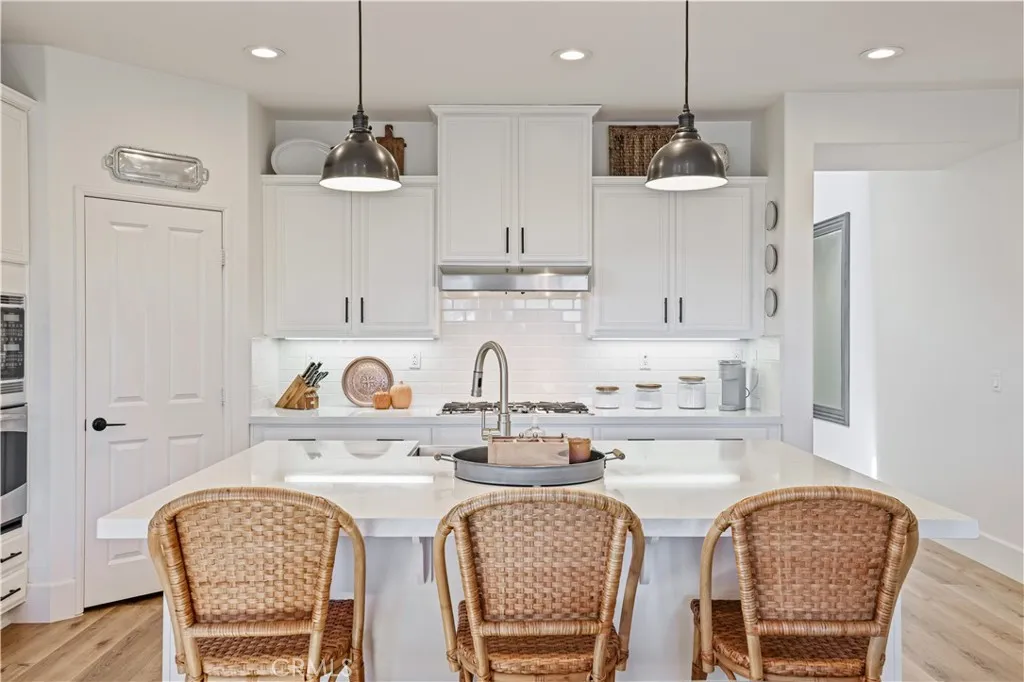28658 Farrier Drive, Valencia, California 91354 home-pic-7