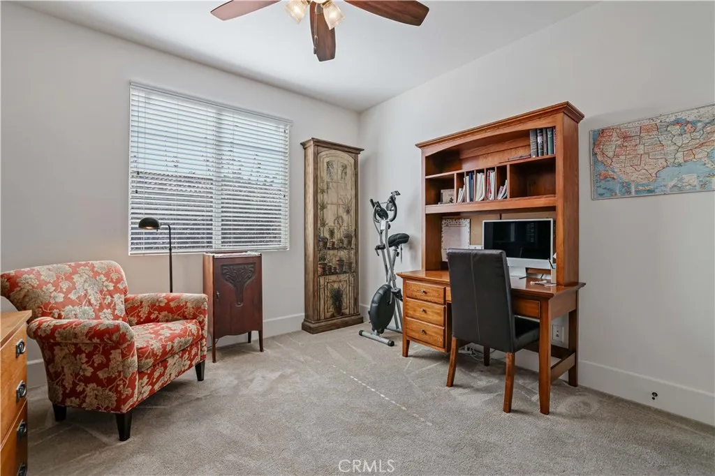 28658 Farrier Drive, Valencia, California 91354 home-pic-33