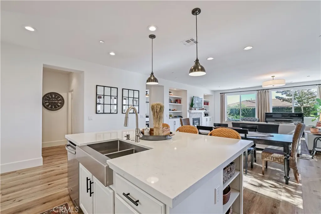 28658 Farrier Drive, Valencia, California 91354 home-pic-6