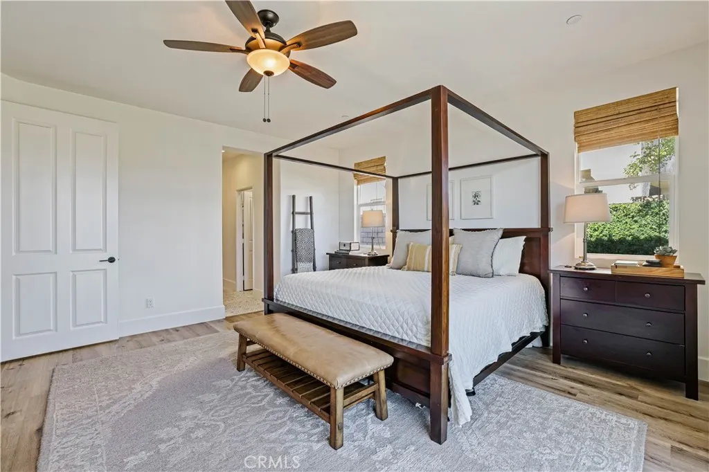 28658 Farrier Drive, Valencia, California 91354 home-pic-15