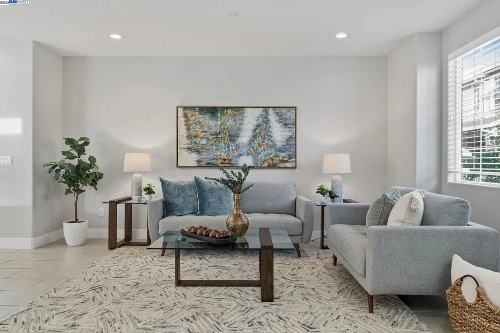 201 Jetty Dr, Richmond, California 94804 home-pic-6