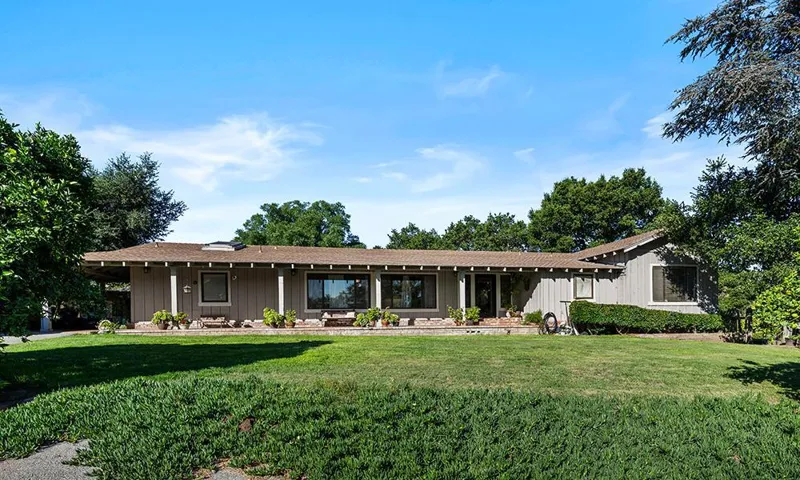 547 Mission Vineyard Road, San Juan Bautista, California 95045