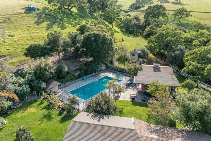 547 Mission Vineyard Road, San Juan Bautista, California 95045