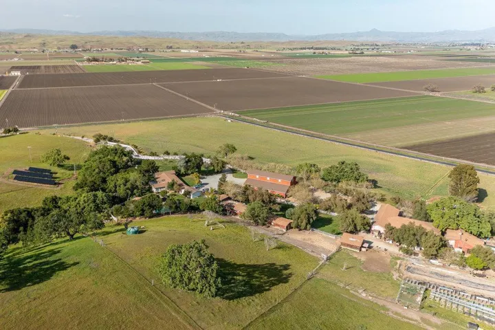 547 Mission Vineyard Road, San Juan Bautista, California 95045