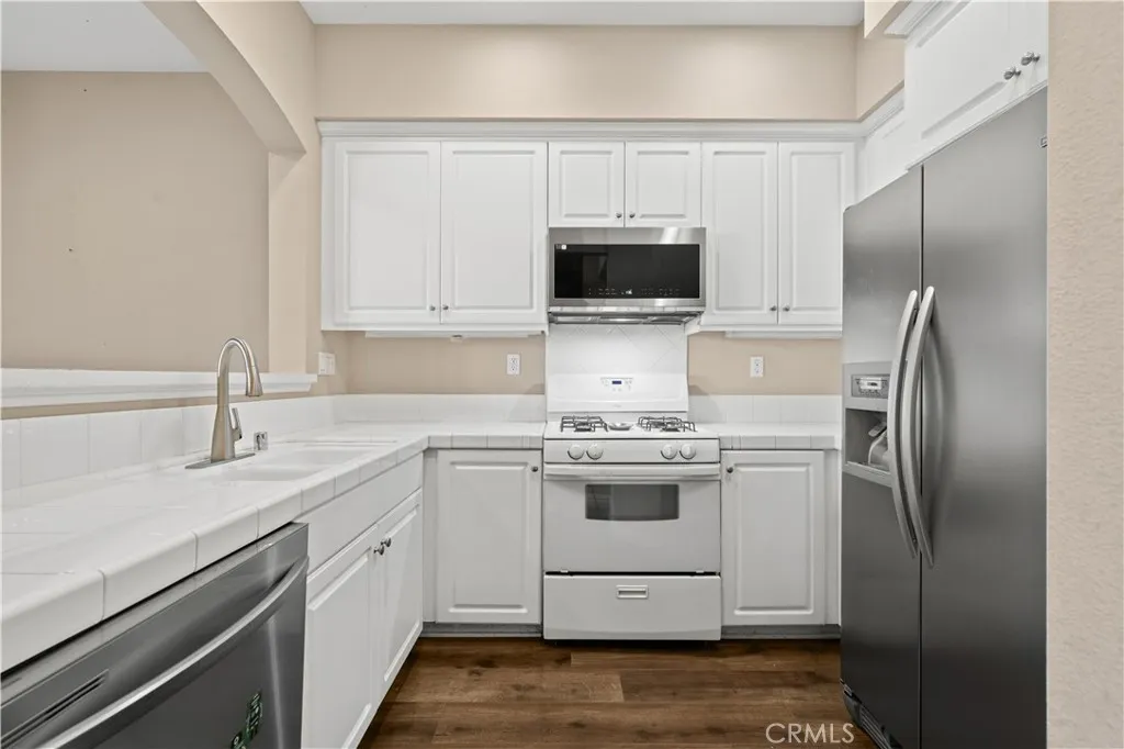 142 Hedge Bloom, Irvine, California 92618 home-pic-4