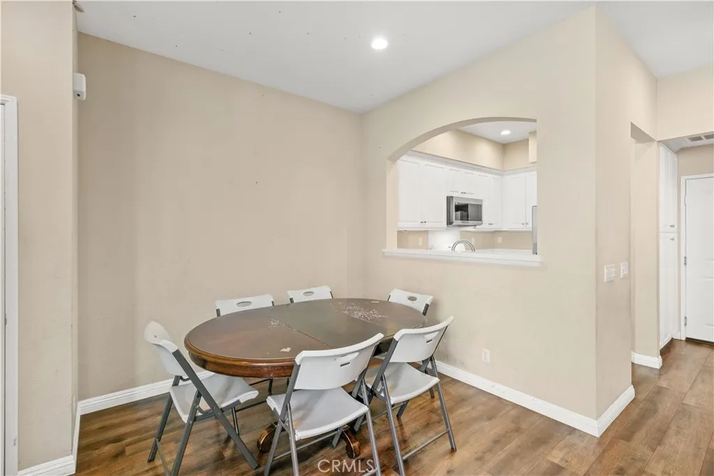 142 Hedge Bloom, Irvine, California 92618 home-pic-3