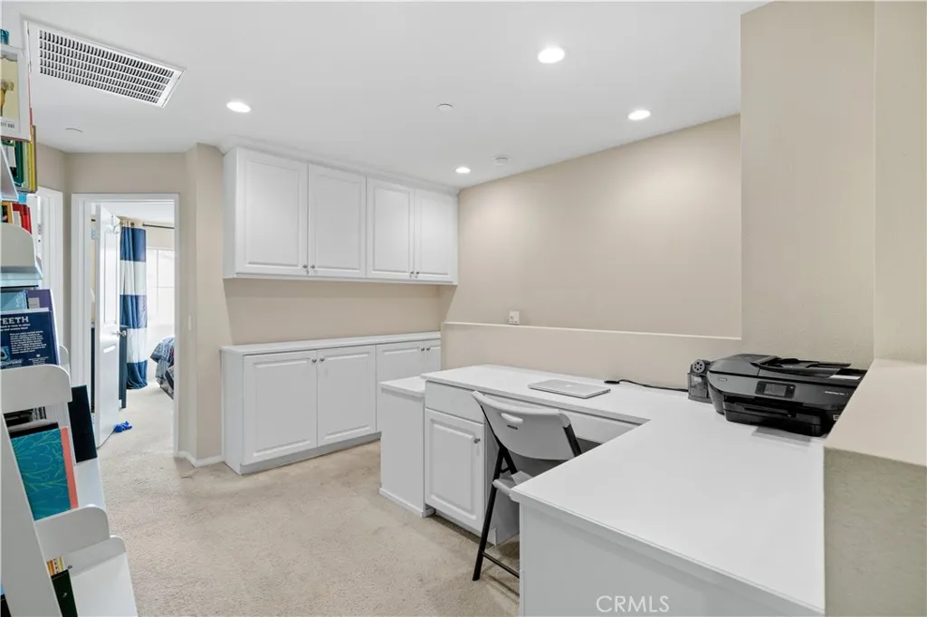 142 Hedge Bloom, Irvine, California 92618 home-pic-6